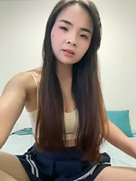 Snapshot of Stella11000 chatting on June 15, 1:33 pm Stella11000 online show from June 15, 1:33 pm