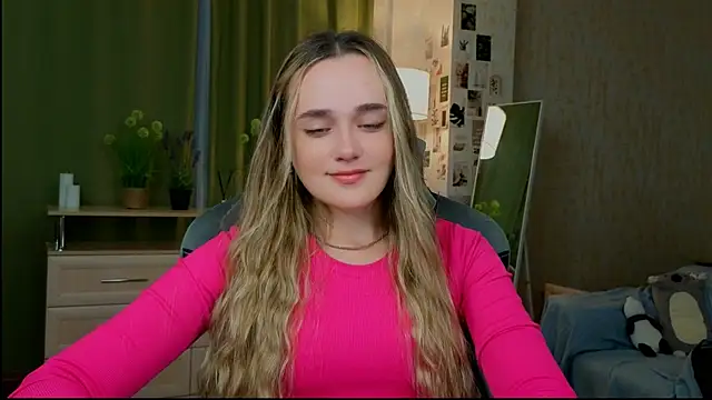earthfantasyy online show from July 20, 3:58 am