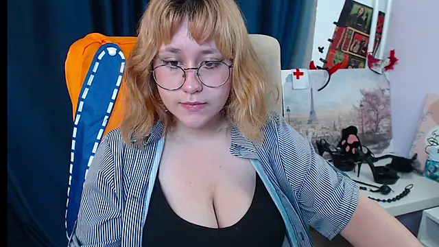 Snapshot of Judith_hypnosiss chatting on July 12, 4:57 am Judith hypnosiss online show from July 12, 4:57 am