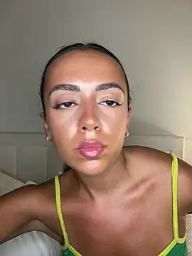 Harrietbronzex online show from July 16, 9:45 pm