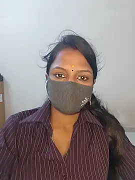 Snapshot of YALINITWO7_TAMIL chatting on June 17, 10:14 am YALINITWO7 TAMIL online show from June 17, 10:14 am