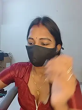 Snapshot of YALINITWO7_TAMIL chatting on July 25, 6:10 am YALINITWO7 TAMIL online show from July 25, 6:10 am