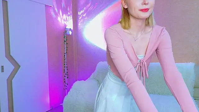Snapshot of SweeetMia chatting on June 20, 2:38 am SweeetMia online show from June 20, 2:38 am