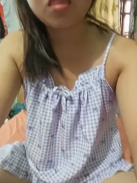 Snapshot of Emma-cutee chatting on June 14, 11:50 pm Emma-cutee online show from June 14, 11:50 pm