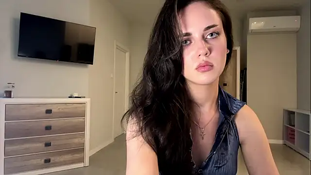 A Milly online show from June 23, 3:10 pm