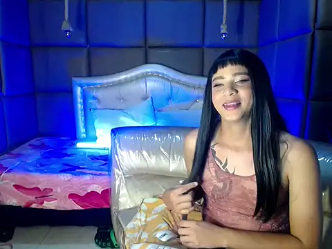 Clarissa Gill online show from June 20, 6:02 pm