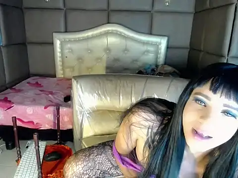Clarissa Gill online show from June 28, 4:13 pm