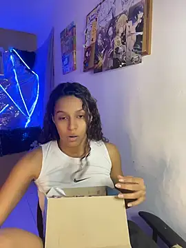 lunauzumaki online show from July 17, 1:03 am