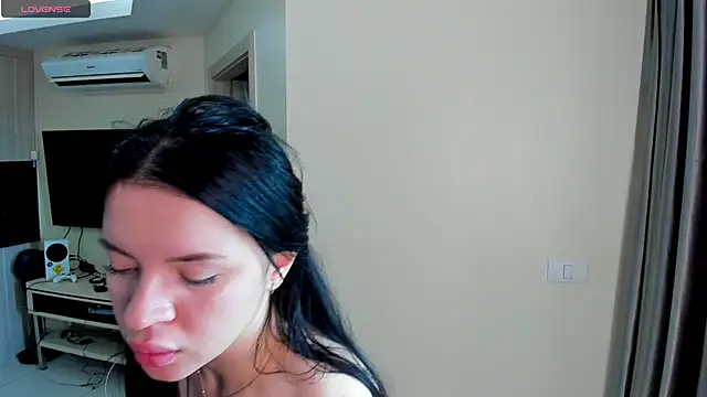 Evelyne xxo online show from July 23, 3:26 am