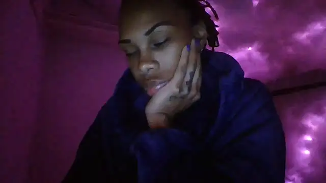 Opal Rainbow online show from November 19, 4:01 am