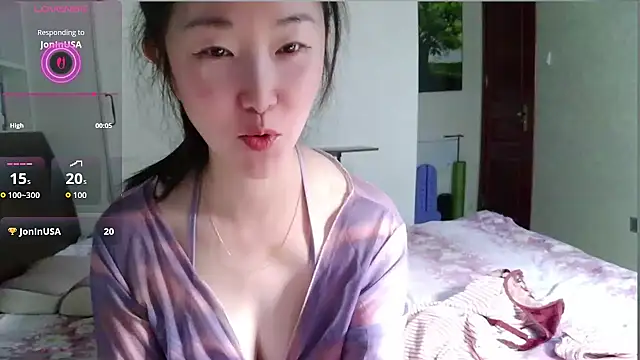 Snapshot of Daisy-B3 chatting on July 16, 1:35 am Daisy-B3 online show from July 16, 1:35 am