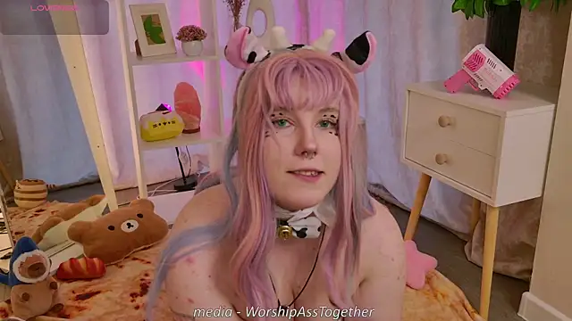 Candy-yeah online show from August 1, 1:14 am