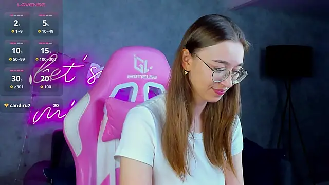 Lucy Green online show from June 27, 1:11 am
