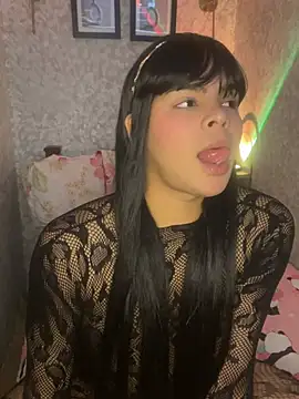 emily rosue  online show from August 7, 2:39 am