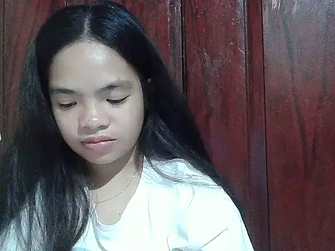 Snapshot of pretty_gia chatting on July 19, 4:15 pm pretty gia online show from July 19, 4:15 pm