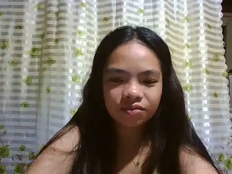 Snapshot of pretty_gia chatting on June 20, 4:45 pm pretty gia online show from June 20, 4:45 pm