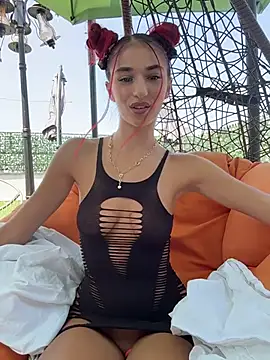 VixenRosse online show from July 17, 9:06 am