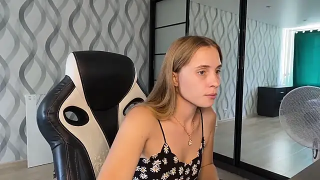 Miss Luna meow online show from June 30, 8:47 am