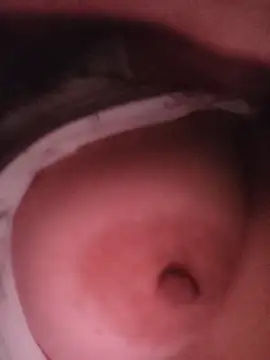 Snapshot of sexyzoya55 chatting on June 17, 7:08 am sexyzoya55 online show from June 17, 7:08 am