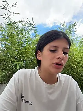 Mia Alanna online show from June 25, 6:35 pm