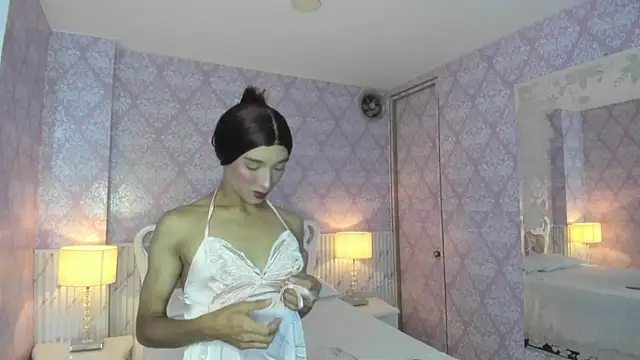 skinny dolltrans online show from August 5, 9:31 pm