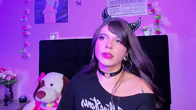 Makii XOXO online show from July 14, 7:09 pm