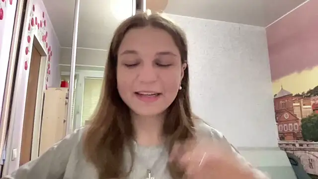 HwaTrippel online show from July 23, 2:57 pm