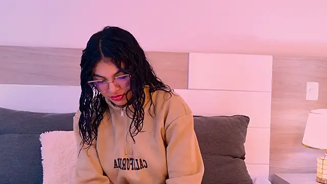MelodyAlvarez online show from July 13, 11:31 am