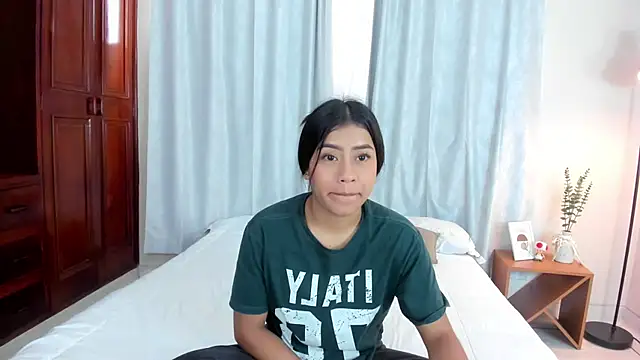little starlight online show from June 17, 1:54 pm