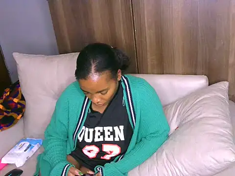 Bustycece online show from August 4, 1:04 pm
