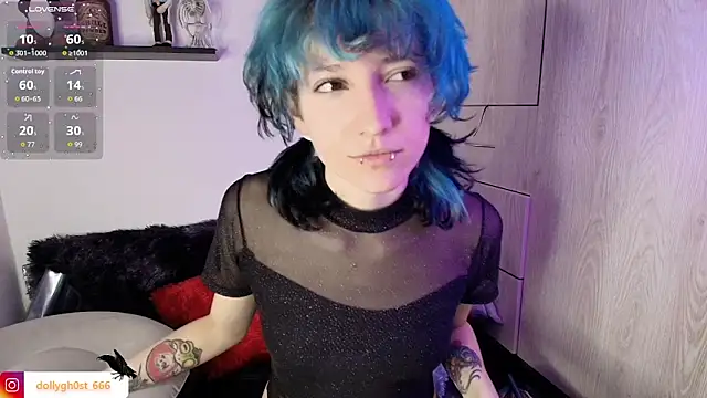 Snapshot of ghosty_doll_ chatting on June 19, 9:20 pm ghosty doll online show from June 19, 9:20 pm