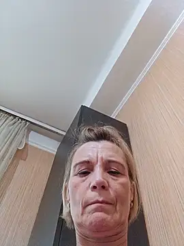 Snapshot of Kriss-Miss-Kiss chatting on June 16, 3:12 pm Kriss-Miss-Kiss online show from June 16, 3:12 pm