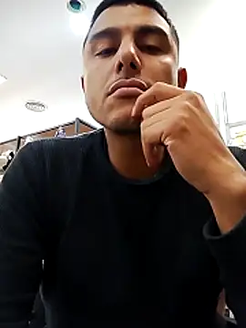 Snapshot of Cristian_es87 chatting on June 16, 4:40 pm Cristian es87 online show from June 16, 4:40 pm
