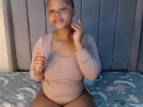 Kimmberly Slut online show from July 6, 7:37 am