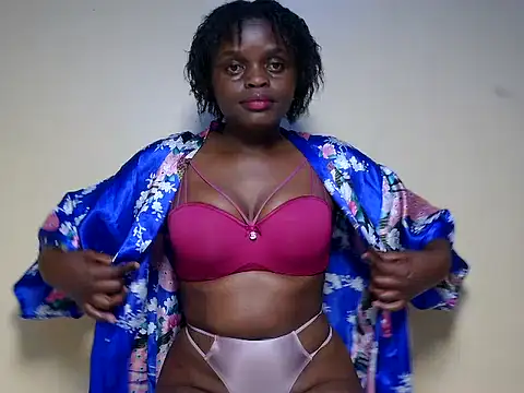 Flattummy online show from August 8, 6:04 pm