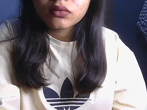 Snapshot of Aleena_Singh chatting on June 19, 10:10 am Aleena Singh online show from June 19, 10:10 am