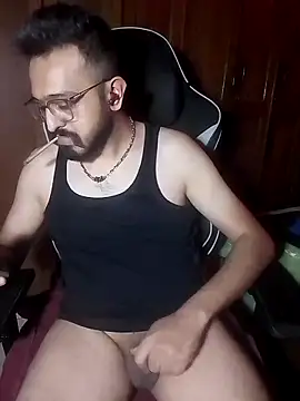 Snapshot of freakkydessi chatting on July 1, 9:37 pm freakkydessi online show from July 1, 9:37 pm