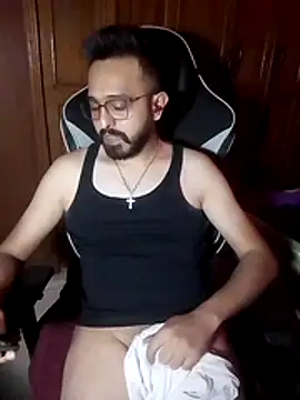 Snapshot of freakkydessi chatting on July 1, 12:00 am freakkydessi online show from July 1, 12:00 am