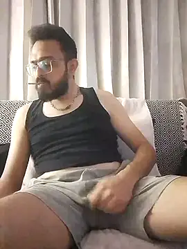 Snapshot of freakkydessi chatting on June 23, 12:08 am freakkydessi online show from June 23, 12:08 am