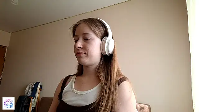 BethGoodman online show from June 21, 2:12 pm