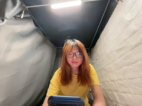 Snapshot of labo322 chatting on June 16, 1:11 pm labo322 online show from June 16, 1:11 pm