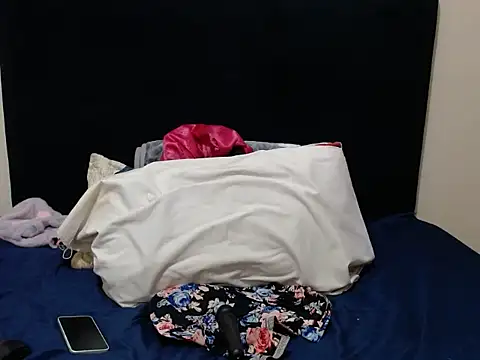 KinkyPetite18 online show from July 11, 8:25 am