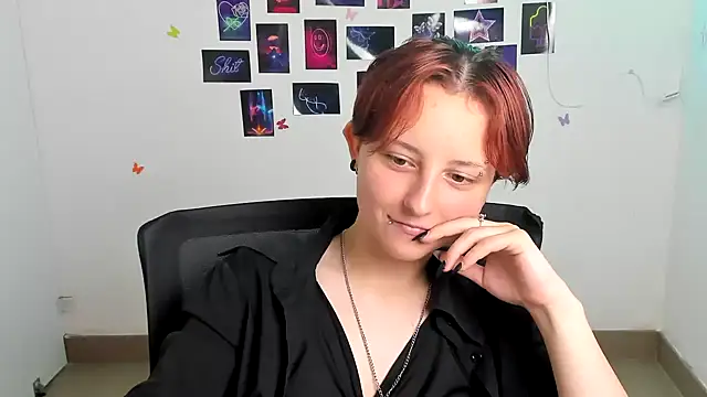Dilara Kiss  online show from June 25, 11:15 am