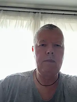 Snapshot of cumboy chatting on May 5, 6:38 am cumboy online show from May 5, 6:38 am