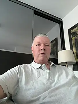 cumboy online show from April 7, 8:49 am