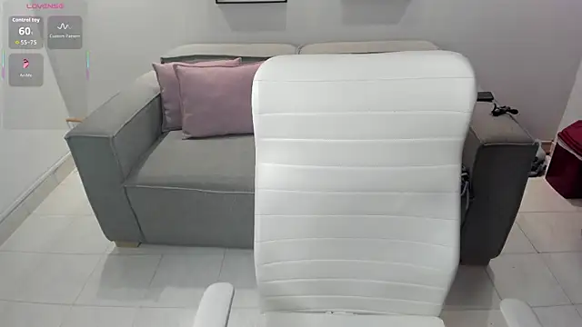 Snapshot of Nayla_Luxe chatting on July 12, 12:06 pm Nayla Luxe online show from July 12, 12:06 pm