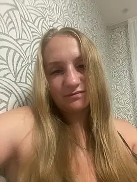 Emilia ki online show from July 3, 8:15 pm