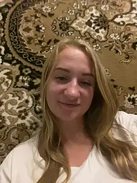 Emilia ki online show from July 8, 9:04 pm
