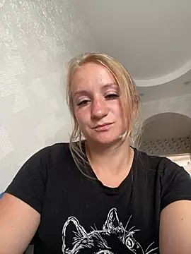 Emilia ki online show from July 20, 1:02 pm