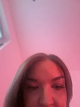 Snapshot of elina_amara_ chatting on June 16, 1:55 pm elina amara online show from June 16, 1:55 pm